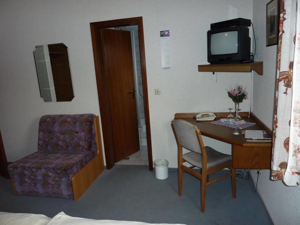 Hotel Ockenheim エクステリア 写真